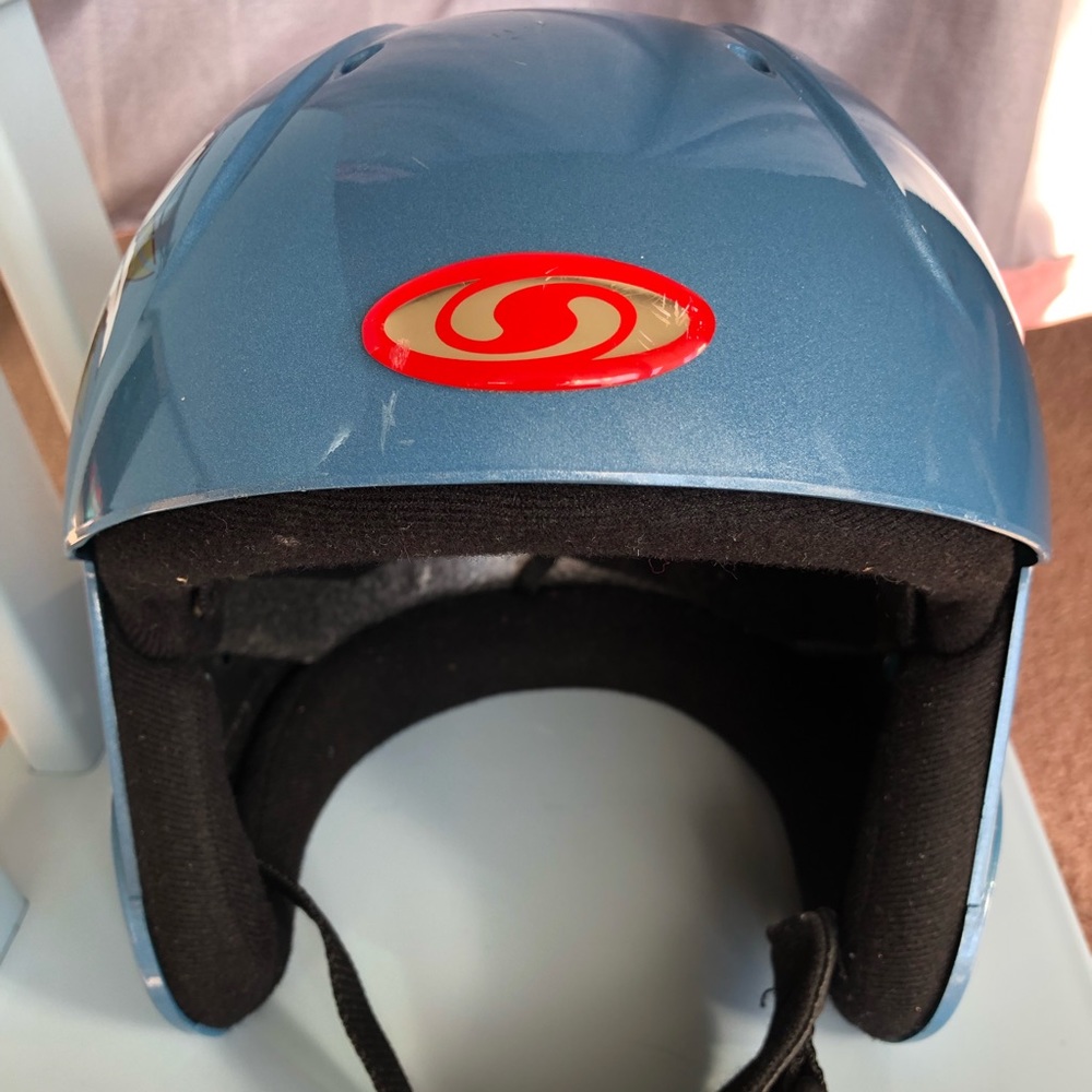 Salomon kids ski helmet